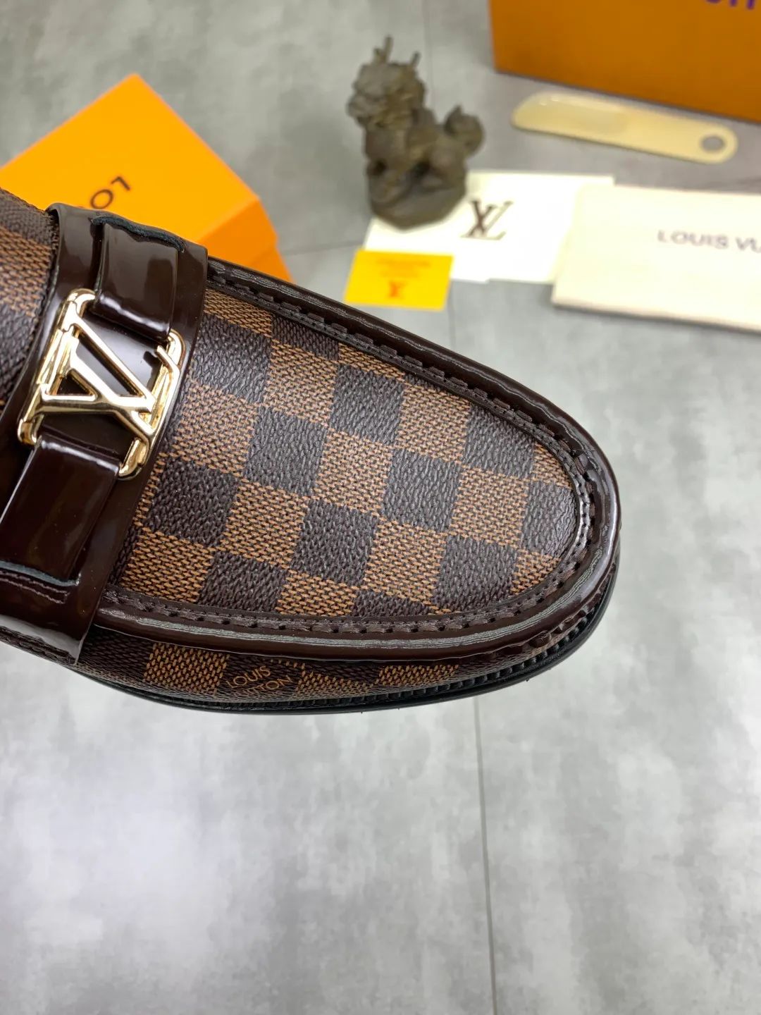 Men's men's shoes 💰P520 New style 💶[LOUIS VUITTON] Water-dyed Niuli Original order New style 🍀LV Louis Vuitton *——Top version of LV classic leather shoes! Made of imported original calfskin, original leather side strips and wear-resistant high-end rubber outsole! High quality products! Color: Black optional Size: 39-44 (45 customized)